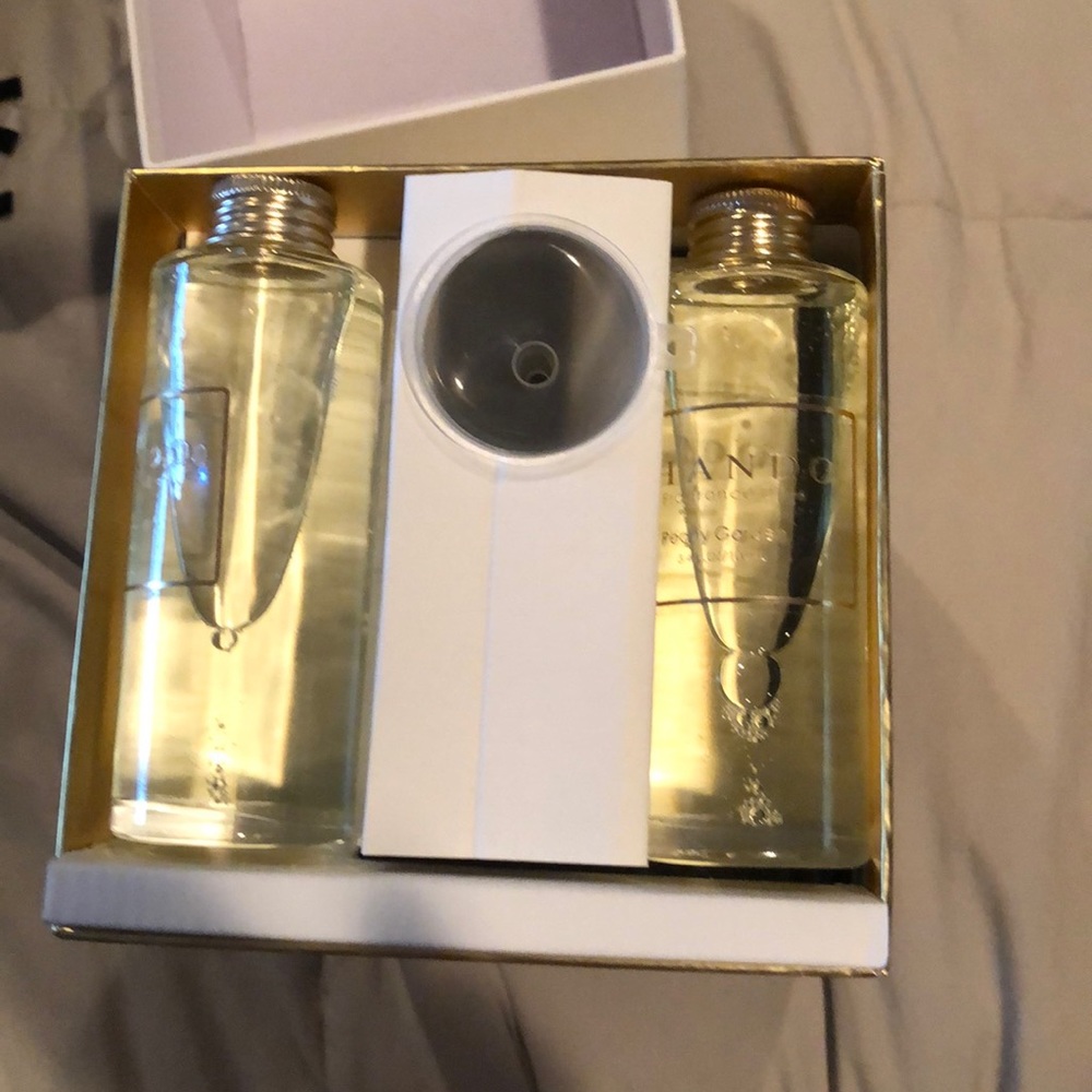 Beautiful oil diffuser - Picture 2 of 3